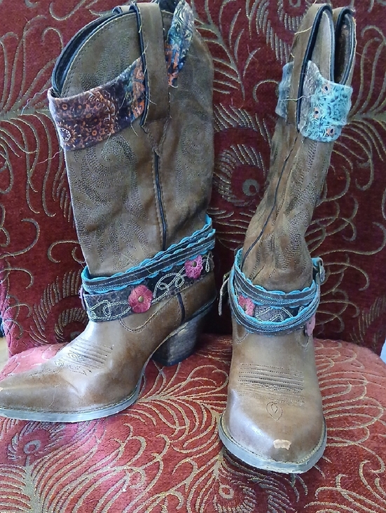 Durango Shoes - Durango Brown Leather Floral Embellished Heeled Boots 7.5